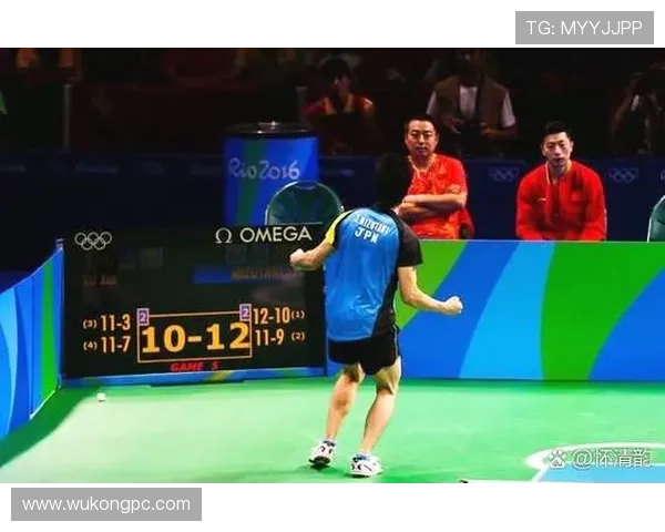 刘国梁这是把教练席当成私人俱乐部了？饭局照开不停啊！