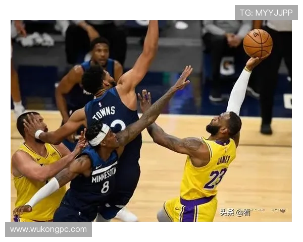 斯科蒂·巴恩斯突破效率提升显著拉开对阵湖人防线差距