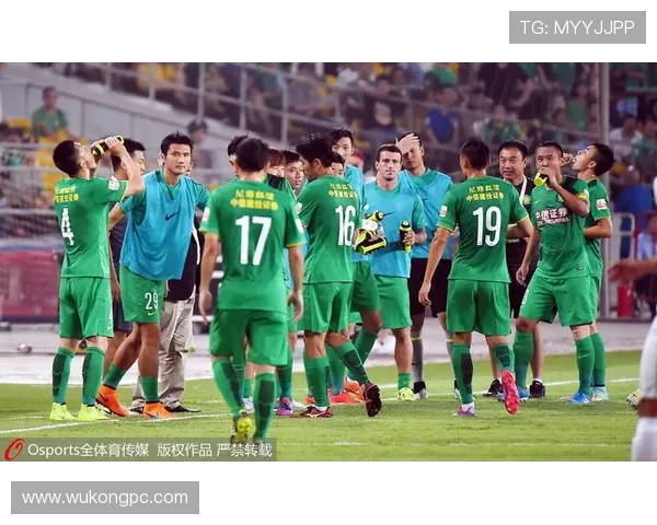 恢复比赛规则详解：裁判何时中止与重新启动比赛的判罚标准